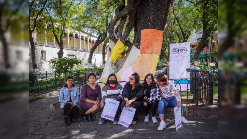 Concluye TALLER de Teñido Artesanal Textil del festival Arte para Todxs con intervención en Las Rosas