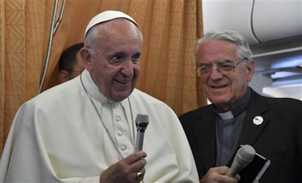 La Iglesia les debe una disculpa a gays: Papa Francisco  