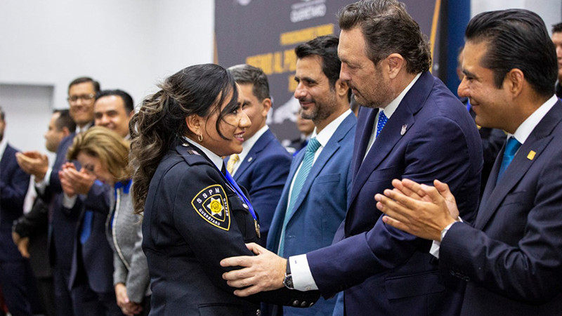 Canaco entrega premio al Policía del Año 2022 en Querétaro 