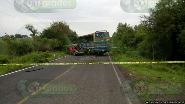 Sujeto fallece prensado en accidente vehicular en Chucándiro - Foto 2 