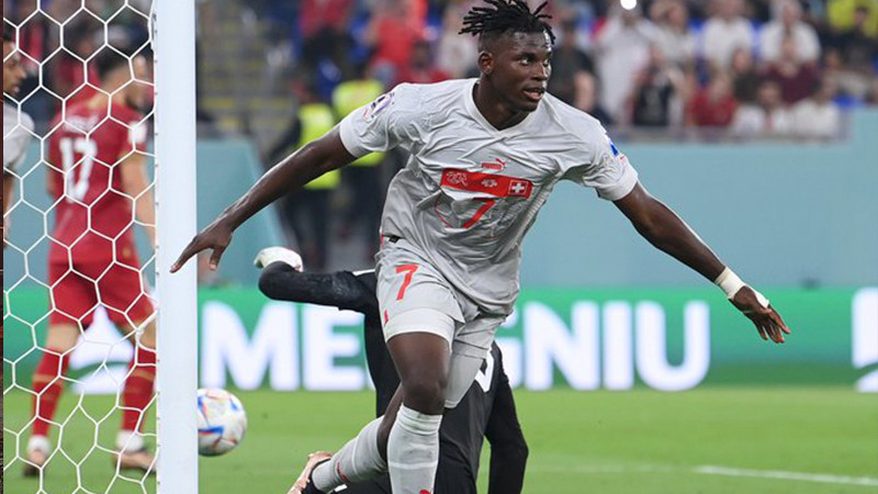 Suiza supera a Serbia 3-2, ganando su boleto a Octavos de Final  