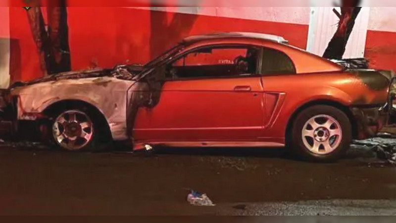 Queman auto de presunto vendedor de boletos falsos de Bad Bunny, en Monterrey 