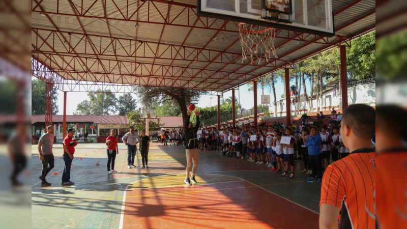 Tacámbaro y Múgica, campeones regionales de básquetbol del Torneo de la Esperanza 