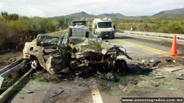 Dos muertos deja accidente vial en Arteaga, Michoacán - Foto 0 