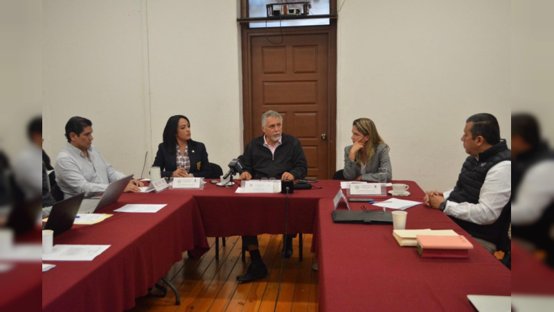 Urgen diputados conclusión de obras viales en Morelia 