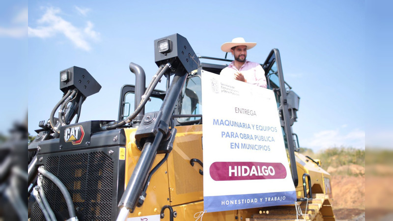 Programa de Dotación de Maquinaria refleja el compromiso del Gobierno de Michoacán con los ayuntamientos: SCOP 