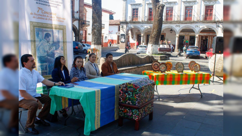 Arte y tradición presentes en Concurso de Decoración de Lacas, organizado por el Ayuntamiento de Pátzcuaro