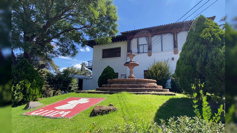 Atiende UIIM rezago en entrega de documentos a egresados 