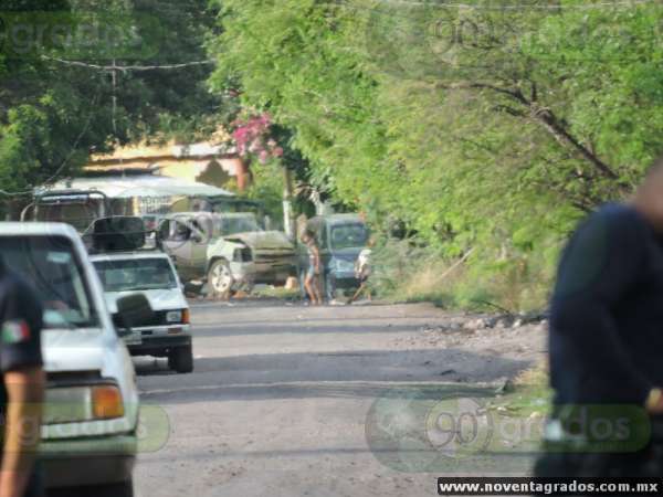 Cuatro muertos, un herido y siete detenidos deja balacera en Múgica, Michoacán - Foto 7 