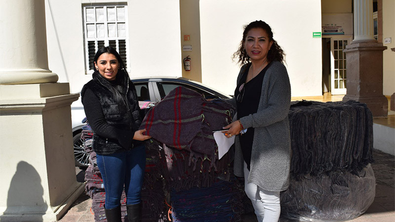 Se suma Cofom a la colecta del DIF “Abrigando a Michoacán” 