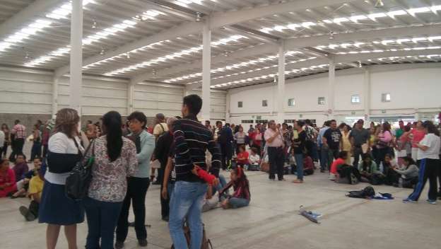 Se mantendrán módulos de atención para el pago de nómina a los profesores en Michoacán - Foto 2 
