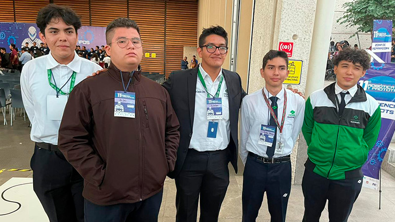 Destacan estudiantes del Conalep en encuentro estatal de robótica  