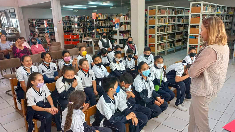 Promueve SEE la lectura con la entrega de más de 57 mil libros