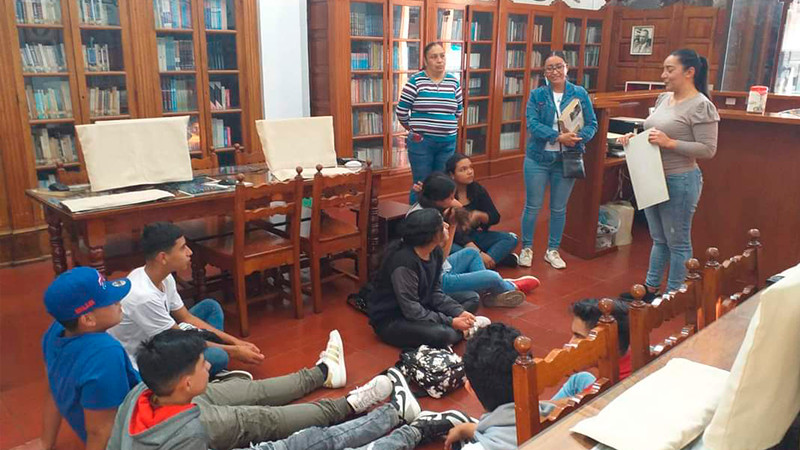 Promueve SEE la lectura con la entrega de más de 57 mil libros