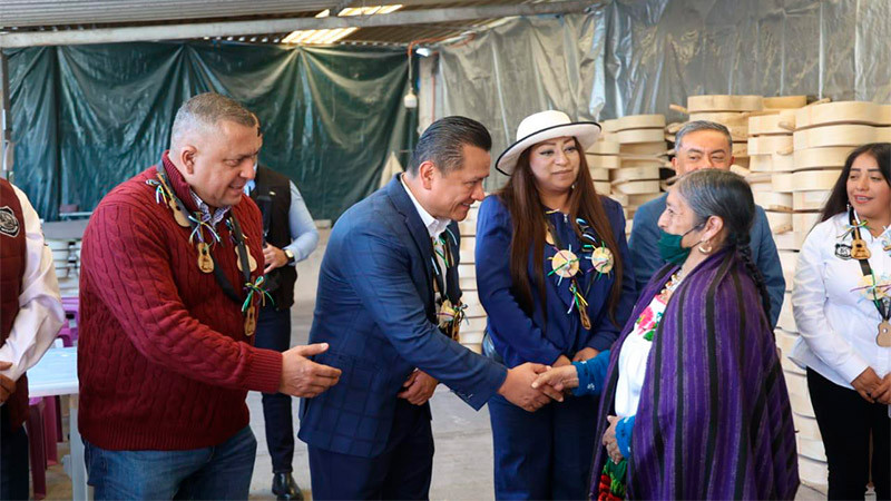 Inaugura Torres Piña taller de guitarras en el Centro Penitenciario de Uruapan 