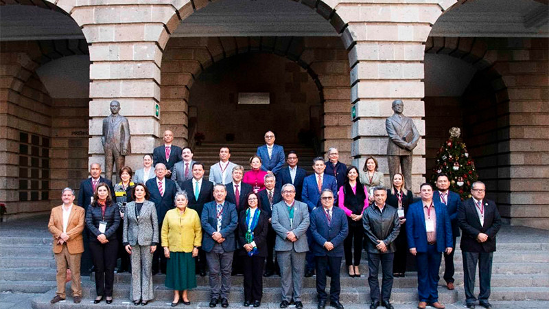 Michoacán, presente en reunión nacional de la SEP 
