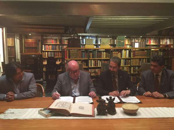 Signa UMSNH convenio con Editorial Porrúa para publicación de obras - Foto 0 