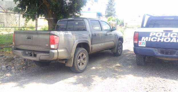 Recupera SSP Michoacán 19 vehículos con reporte de robo y detiene a cuatro personas - Foto 2 