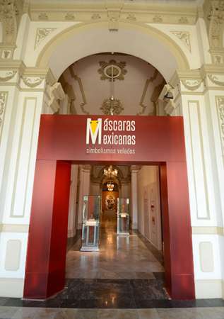 Exhiben los simbolismos de la máscara mexicana en el Palacio Cantón de Mérida - Foto 1 