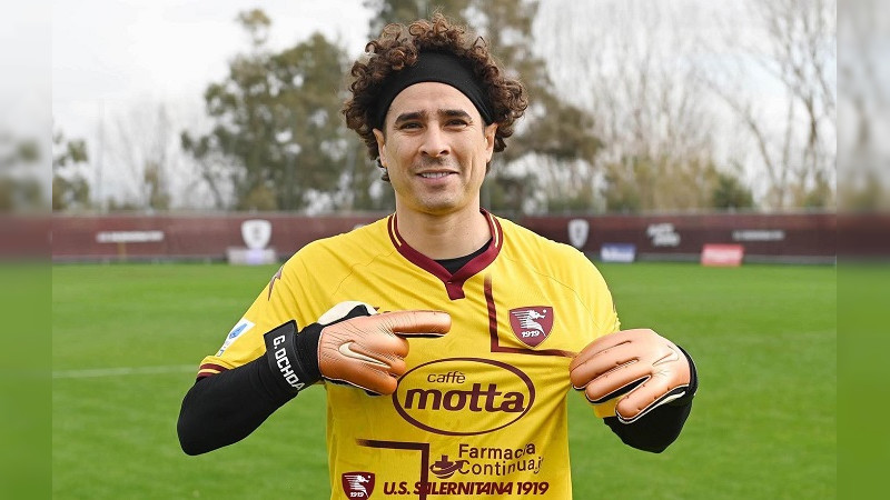 Guillermo Ochoa ya es oficialmente el nuevo portero del Salernitana italiano 