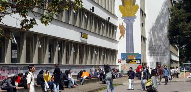 Universidad colombiana interesada en establecimiento convenio con la UMSNH 