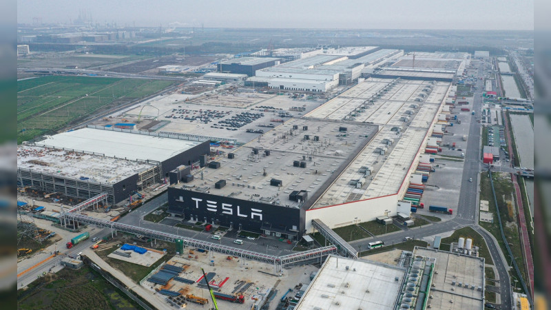 Tesla suspende la producción en su planta de Shanghái 