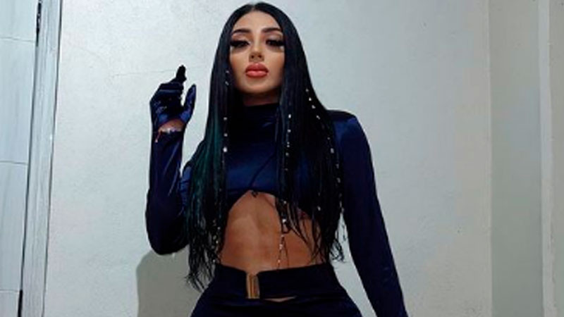 Bellakath regala juguetes y cenas para familias de bajos recursos 