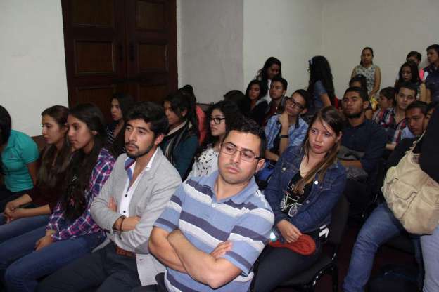 Práctica de juicio oral abarrota sala en la Facultad de Derecho de la UMSNH - Foto 3 