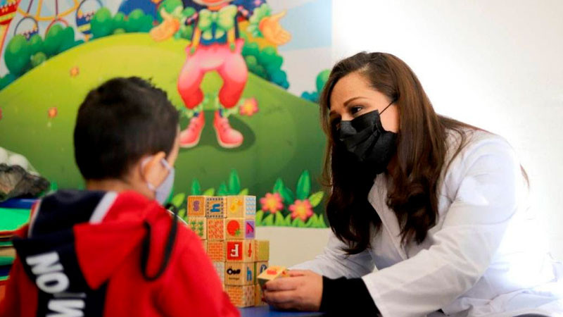 Niños y adolescentes recibieron atención a la salud mental en 2022 
