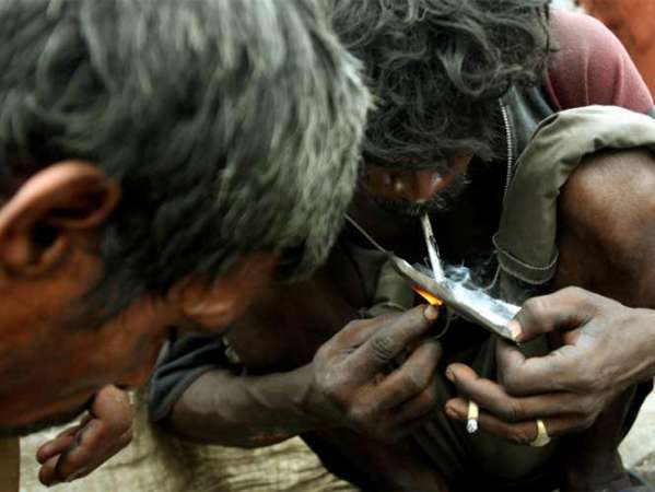 Se pone de moda fumar escorpión, considerada la droga más peligrosa del mundo  