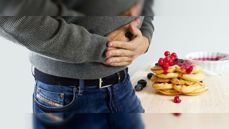 Excesos en la Cena de Año Nuevo pueden ocasionar diversos problemas digestivos 
