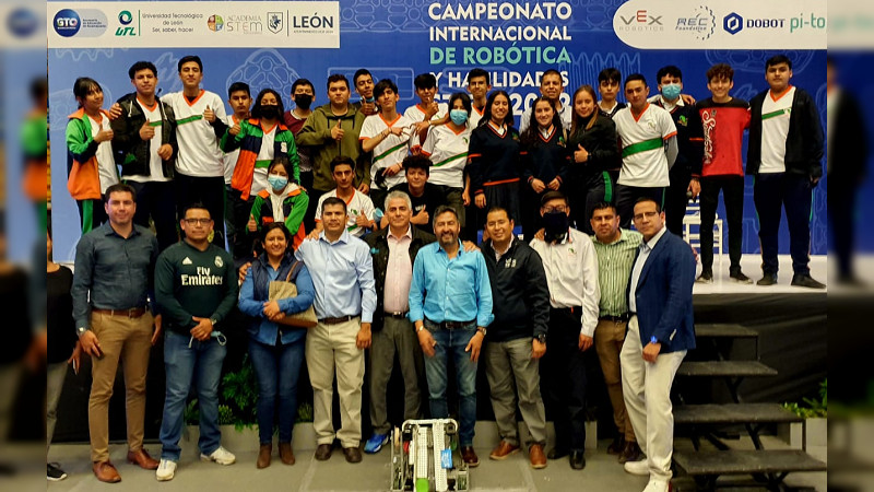 En 2022, alumnos del Cecytem lograron 55 medallas en diversos eventos de ciencia y tecnología  