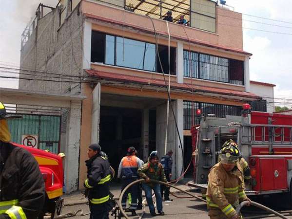 Tres menores y tres adultos muertos en incendio de vivienda en la delegación Coyoacán 