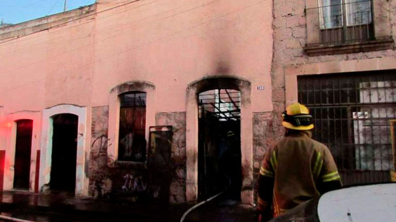 Se incendia casa abandonada en Centro de Morelia, Michoacán; solo hubo ...