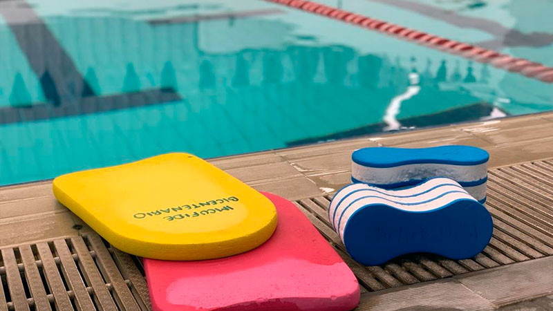 IMCUFIDE mantiene sin costo clases de natación para personas con discapacidad