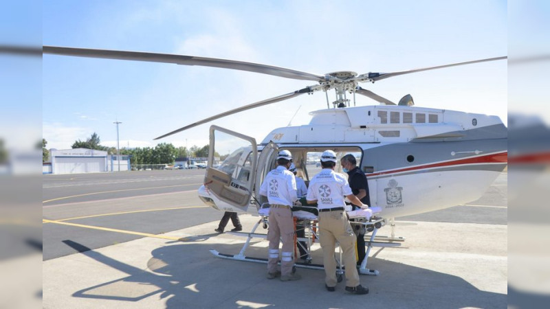 Trasladan en helicóptero a dos niñas tras sufrir quemaduras en todo el cuerpo, en Oaxaca