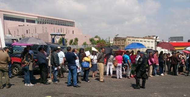 Abiertos módulos de pago salarial a maestros este fin de semana en Michoacán - Foto 0 