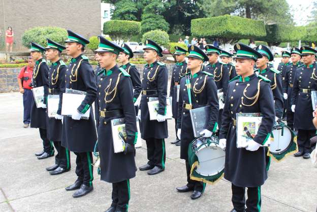 Concluyen su formación 69 alumnos del CECFOR 01 Dr. Miguel Martínez Solórzano de Uruapan  - Foto 1 