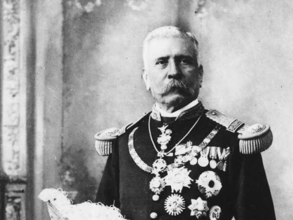 Un 2 de Julio muere el generalísimo Porfirio Díaz  