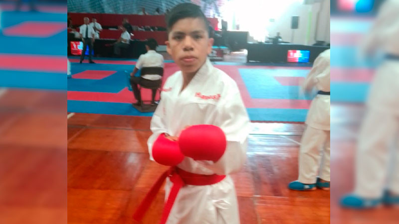 Viaja karateca moreliano a Campeonatos en Oaxtepec, Morelos 
