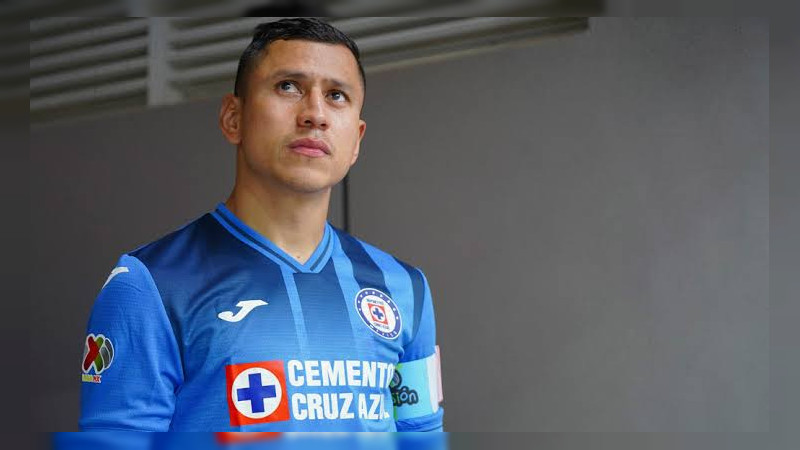 Jugador de Cruz Azul organiza fiesta de cumpleaños con temática de narcotráfico  