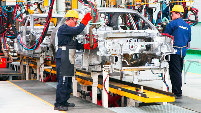 Industria automotriz prevé crecer 6.6 % en producción en 2023 