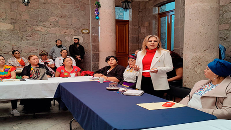 Presenta SEFECO certificación para Maestras Cocineras de Morelia 