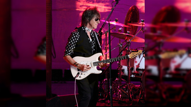 Muere Jeff Beck, el legendario guitarrista de rock, a los 78 años 