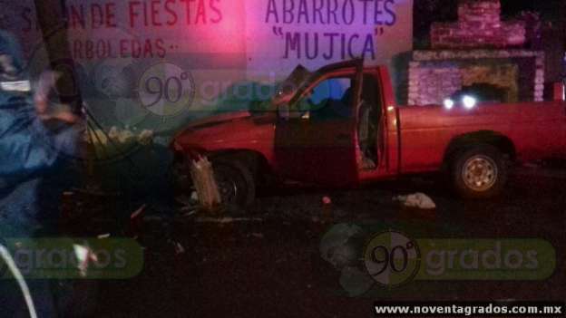Muere mujer en accidente vehicular en Tangancícuaro, Michoacán - Foto 0 