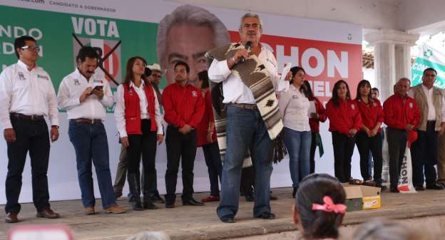 Refrenda Chon Orihuela compromiso de trabajar para elevar nivel de vida de los michoacanos 