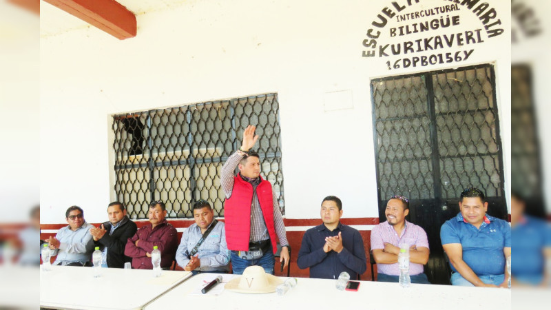 Toman protesta nuevos Jefes de Tenencia en San Andres Tziróndaro 