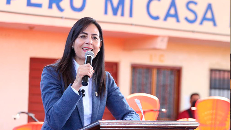 SEE Michoacán lleva lentes, útiles e internet a escuelas y albergues de Madero