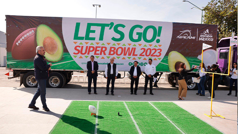 Bedolla y APEAM dan banderazo inicial a exportación de aguacate michoacano para el Super Bowl