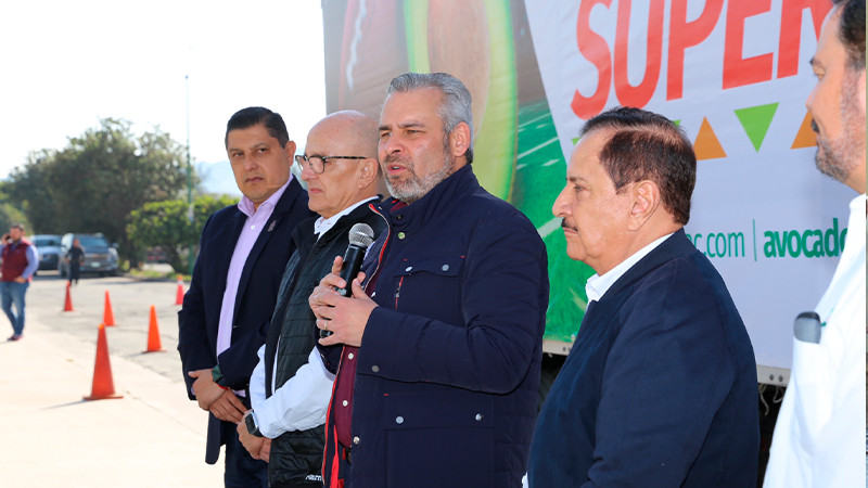 Bedolla y APEAM dan banderazo inicial a exportación de aguacate michoacano para el Super Bowl